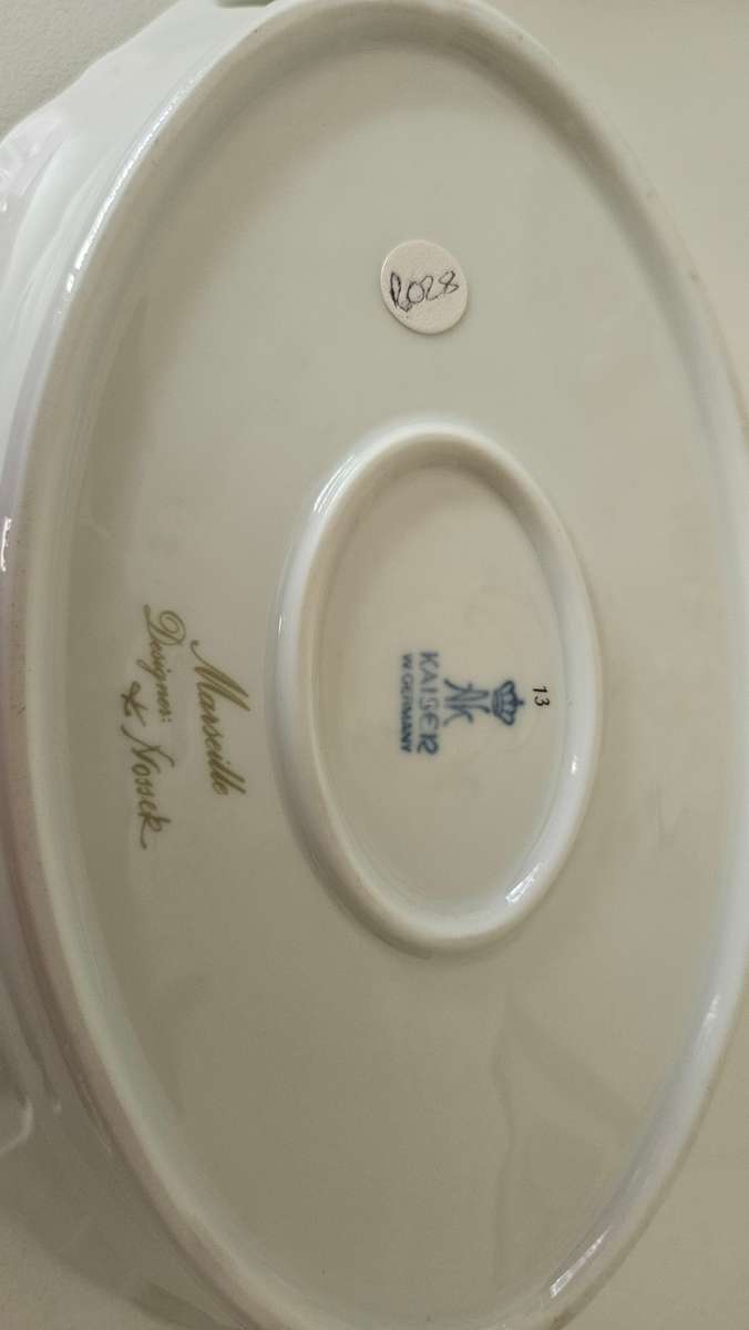 Beautiful Kaiser rose oval bowl 26cm x 16cm