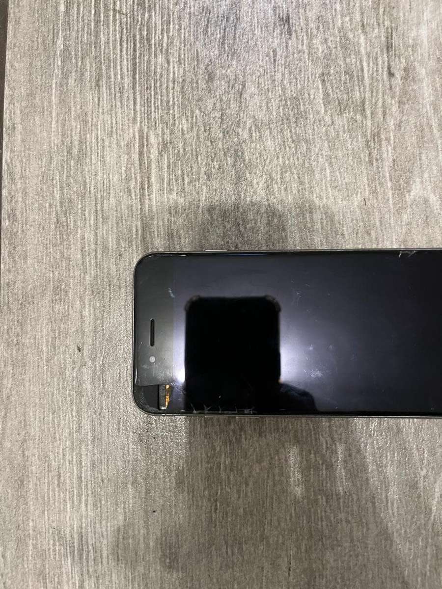 iPhone 6s - Please read description before purchasing