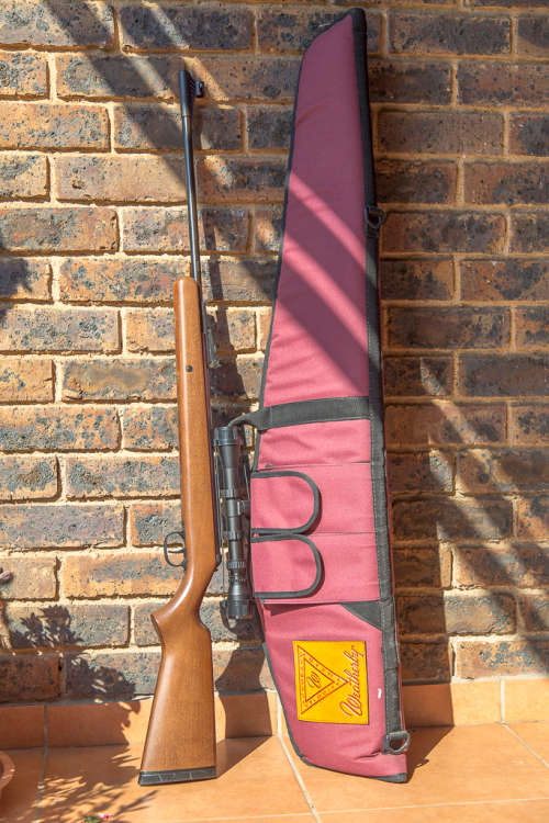 Diana 34 T05 Classic Air Rifle (Less than 30 shots taken) + Scope + Weatherby Bag
