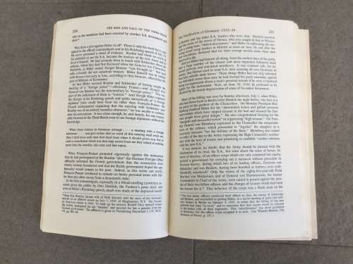 CLASSIC BOOK THE RISE AND FALL OF THE THIRD REICH