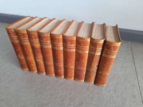 SET OF 9 ORIGINAL ENCLCLOPEDIAS