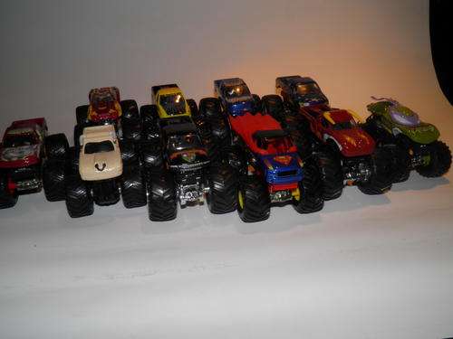 Hotwheels Monster Jam Trucks Lot of 10