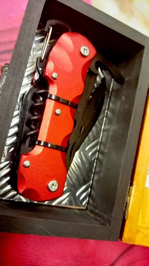 Multi survival knife  in wooden gift box - red - fathers day
