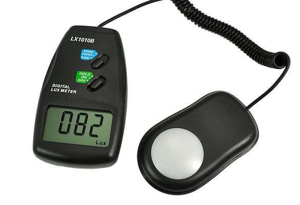 DIGITAL LUX LIGHT METER W/HARD CASE