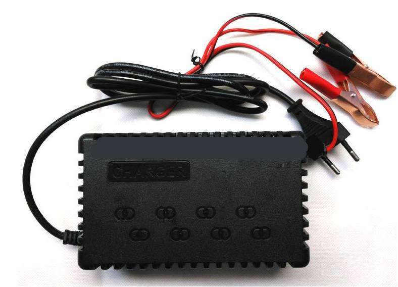 7A - Intelligent pulse Battery (car battery etc.) charger AC 220V to DC12 to 13.5 Volt - 7A charger