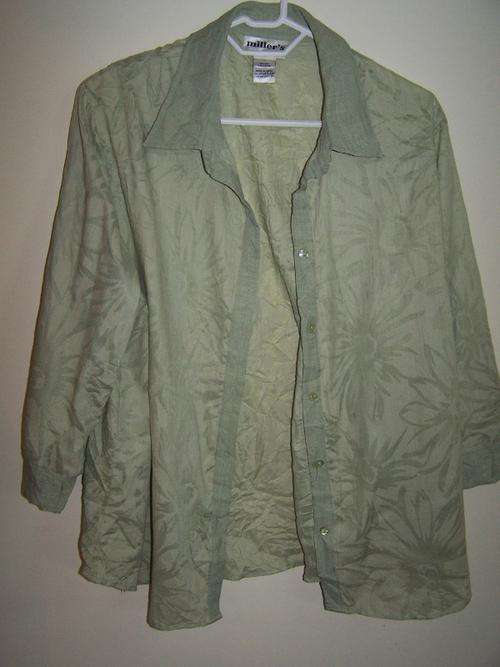 Embossed floral green shirt size 16