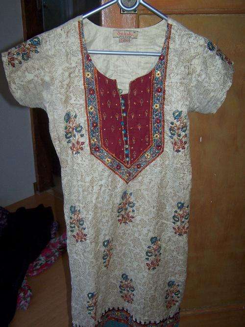 Stunning tunic - such amazing detail size small