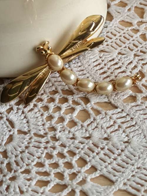 VINTAGE DRAGONFLY BROOCH