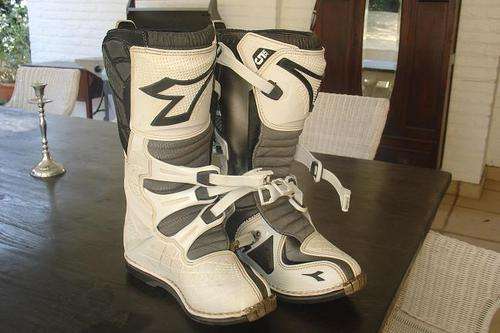 OFFROAD BOOTS