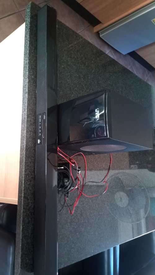 JVC Soundbar with subwoofer in excellent condition