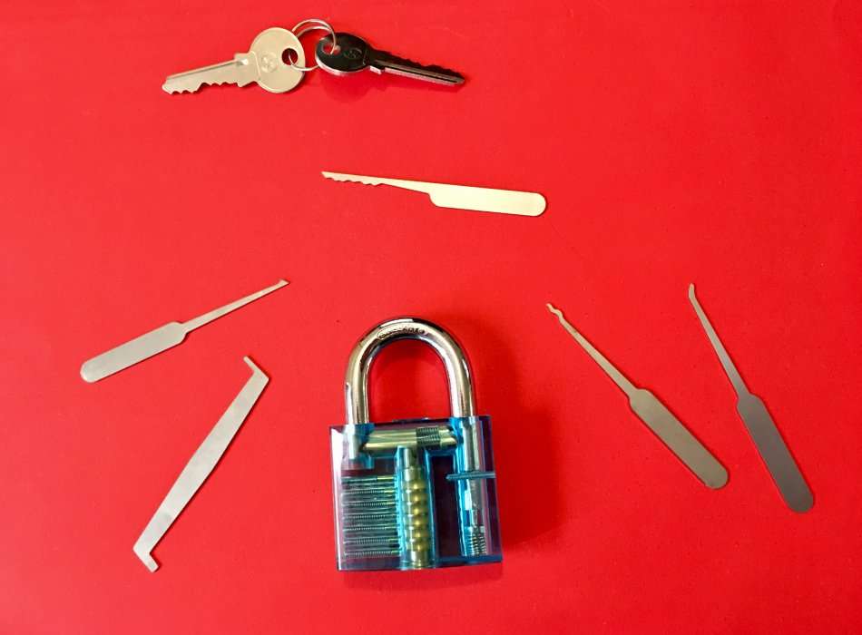 5 Piece Lock Pick Set + Transparent Practice Padlocks