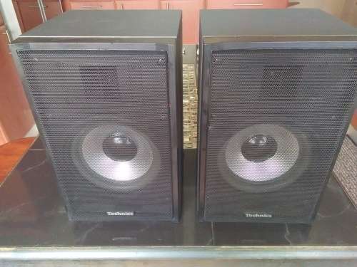 Technics Bookshelves & Centre Speaker