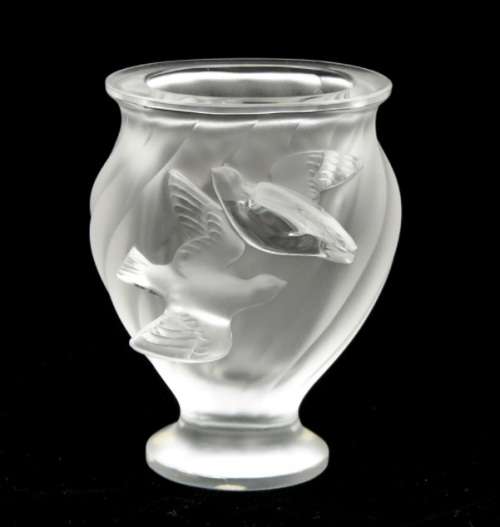 LALIQUE Birds in Flight Vase