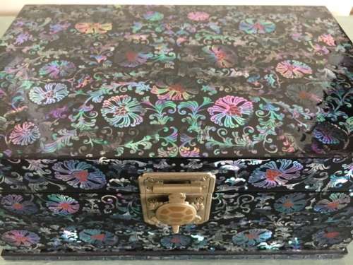 Jewelry Box, Mother of Pearl, Najeon Chilgi, Lacquered,Handmade