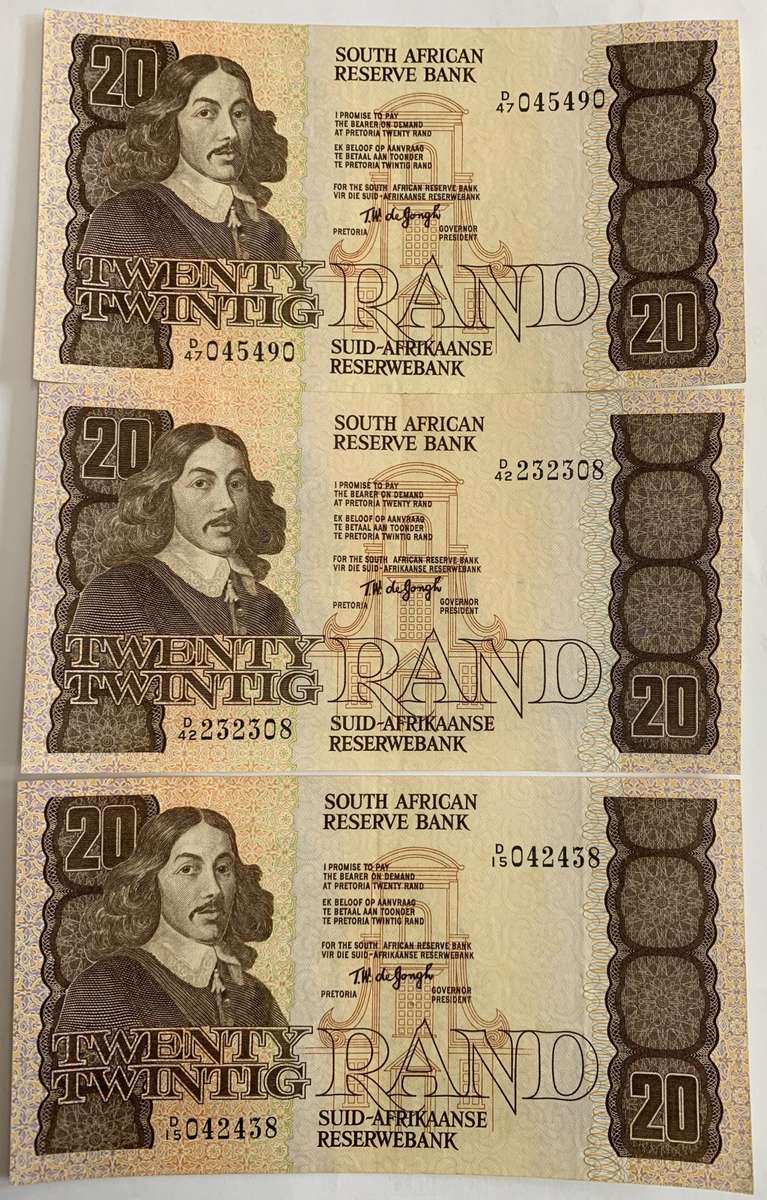 Various Collectable notes with some replacements one bid to take all 13