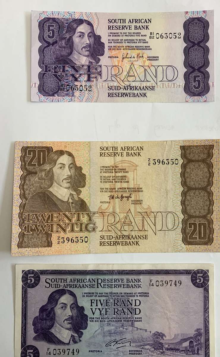 Various Collectable notes with some replacements one bid to take all 13