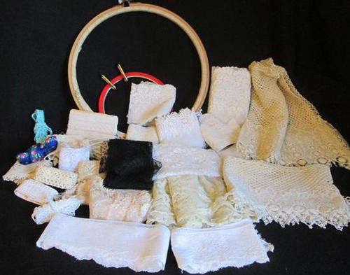 R1.00   LACE, BEAUTIFUL LACE !!  MACHINE EMBROIDERED ENGLISH COTTON ON TULLE AND OTHERS