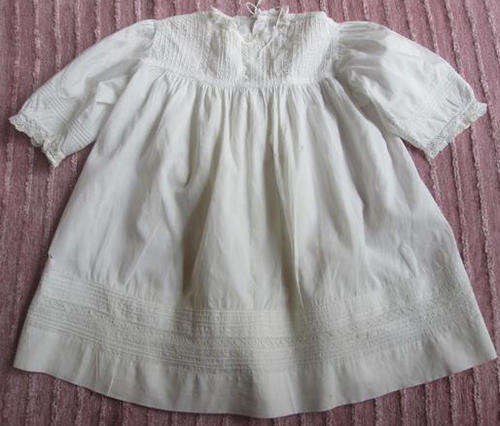 ANTIQUE BABY NIGHTY / CHRISTENING GOWN *** DOLL OR TEDDY PERFECT !!!