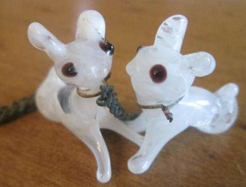 HAND MADE VINTAGE  VENETIAN / MURANO GLASS 2 X TINY DOG FIGURINES