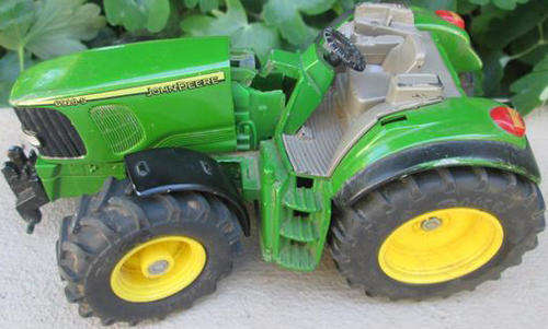 VINTAGE, JOHN DEERE CAST METAL TRACTOR 6920 S