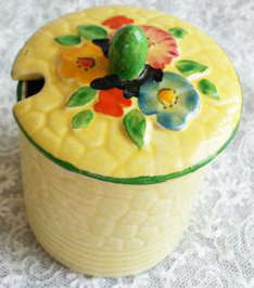 VINTAGE CROWN DEVON, ENGLAND, JAM OR SUGAR JAR WITH LID EXCELLENT CONDITION.