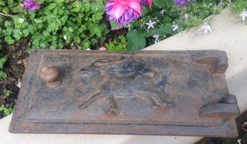 ANTIQUE, CAST IRON OVEN DOOR AND SURROUND  FROM A WOOD BURNING STOVE, DEER DESIGN...UNUSUAL !!!!