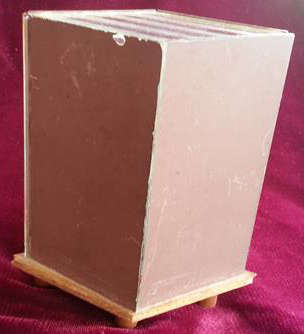 VINTAGE GLASS DISPLAY SHOWCASE CONTAINING A JAPANESE GEISHA GIRL