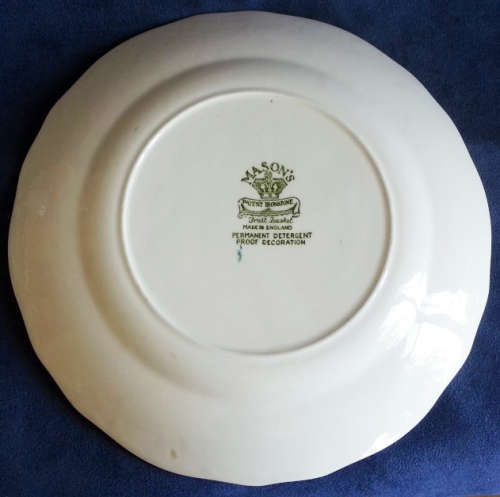 VINTAGE MASONS IRONSTONE PLATE,  DESIGN....FRUIT BASKET.....  MADE IN ENGLAND