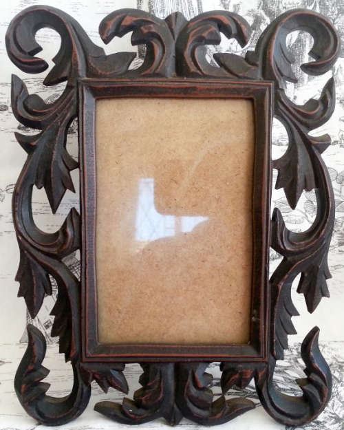 ASSORTMENT OF FOUR PHOTO FRAMES ALL FOR ONE BID !!!