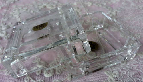 VINTAGE R C R , ROYAL CHRYSTAL ROC, 24% LEAD ITALIAN CRYSTAL ART DECO TRINKET BOX