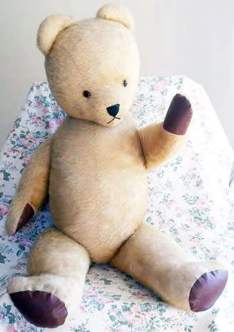 OLD, HUGE 112cm  ALMOST ANTIQUE TEDDY, LOOKS LIKE AN ARK BEAR MADE IN SOUTH AFRICA, MOVING JOINTS