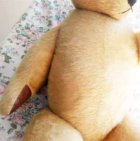 OLD, HUGE 112cm  ALMOST ANTIQUE TEDDY, LOOKS LIKE AN ARK BEAR MADE IN SOUTH AFRICA, MOVING JOINTS