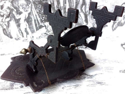 ANTIQUE, DECORATIVE CAST IRON NIB PEN REST, VINTAGE CELLULOID AND BONE DIP PEN