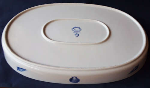 VINTAGE, GERMAN WIESENTHAL, WHITE PORCELAIN DEEP PLATTER WITH BLUE  SEA SHELL DESIGN