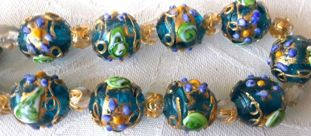 VINTAGE COLOURFUL GLASS NECKLACE.....STUNNING !!!