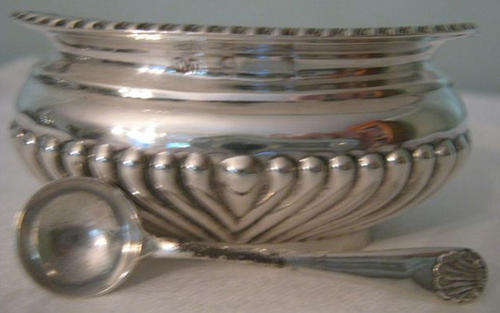 SILVER MUSTARD POT AND SPOON. CONDITION GOOD.