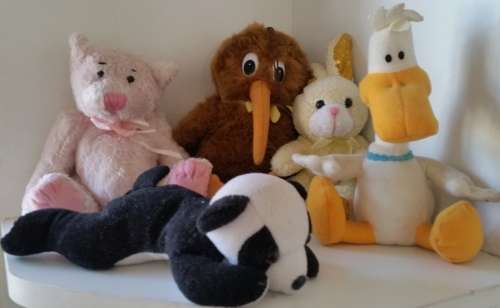 COLLECTION OF SOFT TOYS