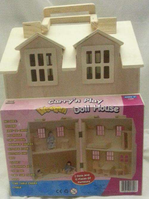 WOODEN DOLL HOUSE WITH 2 DOLLS AND 12 PIECES OF FURNITURE