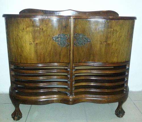 STUNNING BALL AND CLAW CABINET