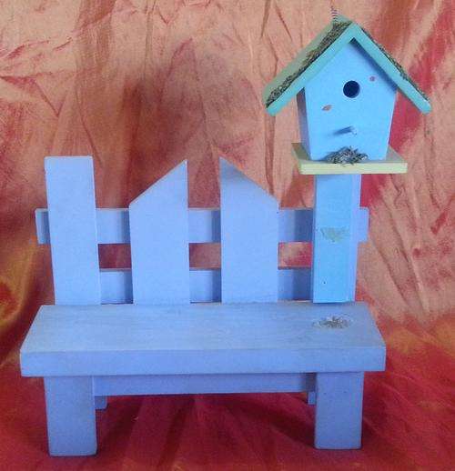 VINTAGE DOLL BENCH