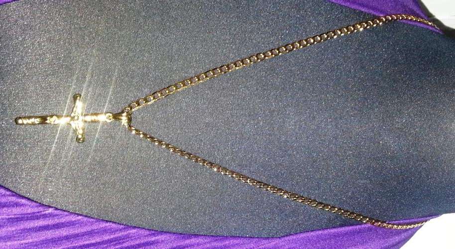 FIGARO NECKLACE WITH CROSS PENDANT PLATED IN 9ct GOLD -