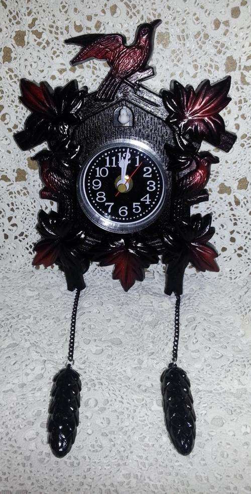 VINTAGE LOOK WALL CLOCK