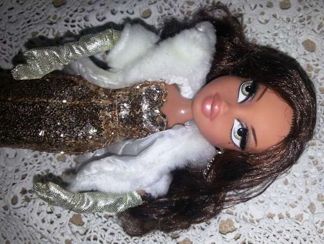 MGA Entertainment Bratz The Funk N Glow Collection Doll