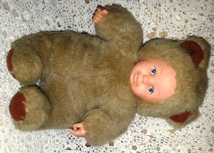 COLLECTABLE ANNE GEDDES BEAR DOLL