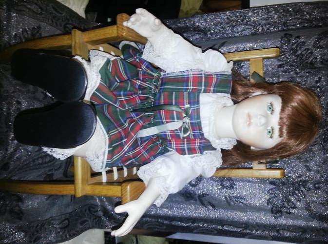 VERY COLLECTABLE PORCELAIN DOLL CRYSTAL BY DONNA RUBERT