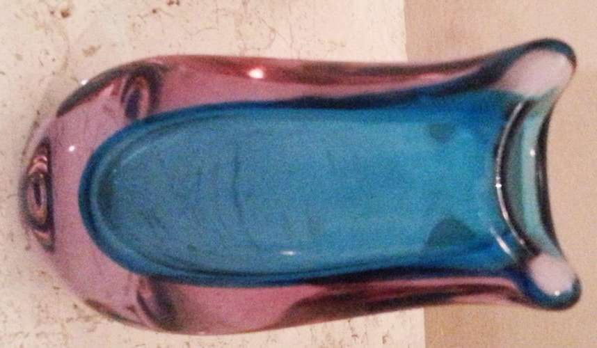 COME ON YOU JUST GOT TO HAVE THIS MURANO VASE REALLY STUNNING