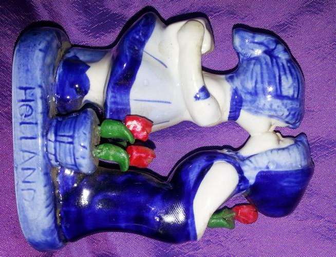 FIGURINE HANDPAINTED IN HOLLAND