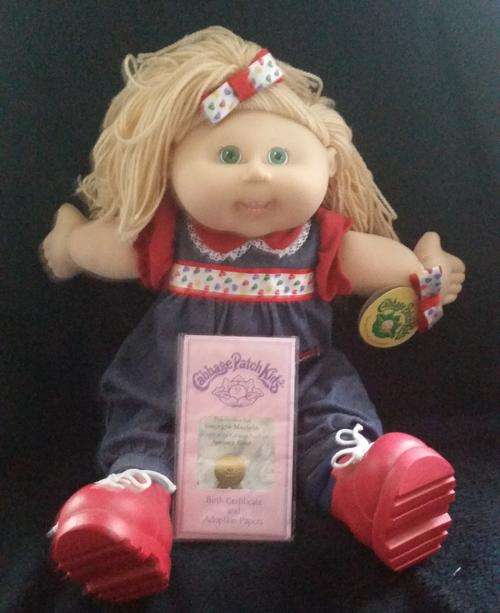 SHE IS A GOT TO HAVE CABBAGE PATCH GEORGIA MARIELA WITH BIRTH CERTIFICATE AND ADOPTION PAPERS