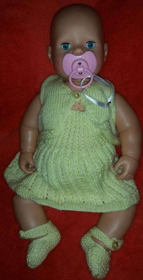 BABY ALIVE DOLL SUCKS HER DUMMY 'N Wiggles Doll