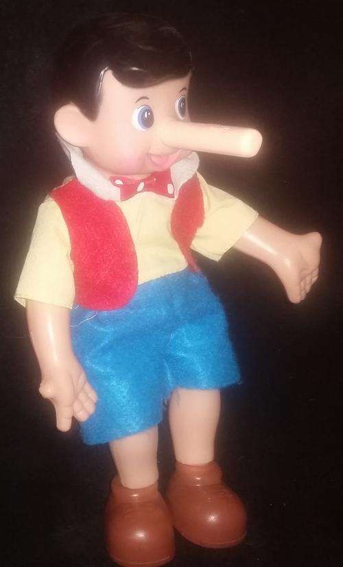 VINTAGE COLLECTIBLE PINOCCHIO AND THIS ONE IS WAY DIFFRENT AND A GOT TO HAVE